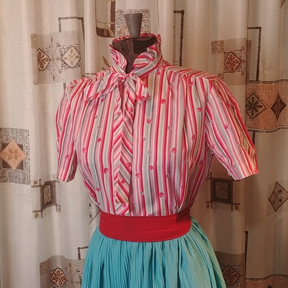 Vintage Pink Fruit Salad Blouse - Picture 2 of 11